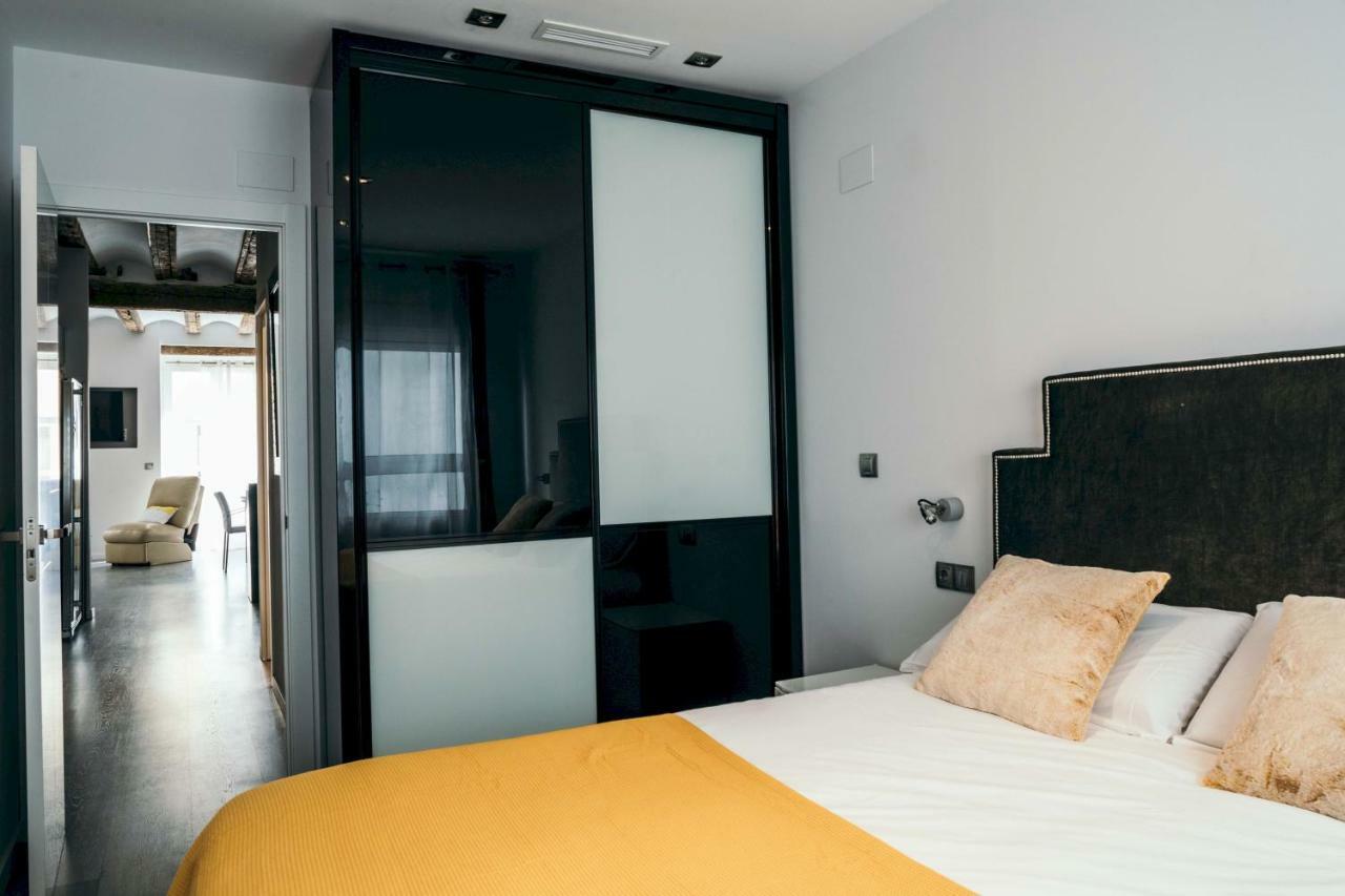 Apartment Cathedral Modern 2br, 1ba, Wifi, A\c, Balcony Valencia